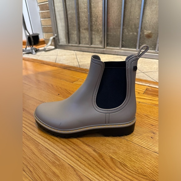 Pre-Owned Size 38 Igor Waterproof Slip On Boot - Picture 3 of 10